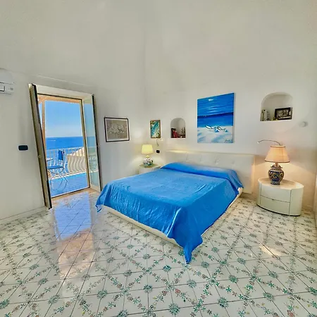 Elio Apartment *