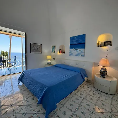 Elio Apartment