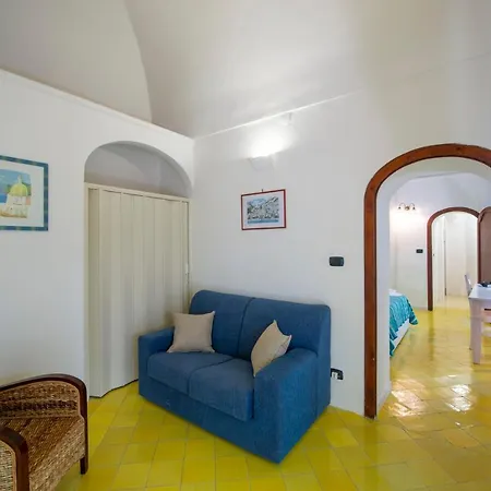 Elio Apartment *